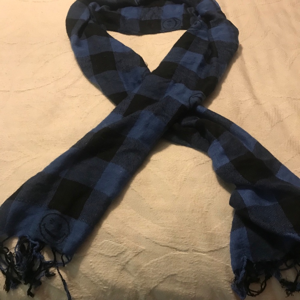 Blue n black plad happy face scarf